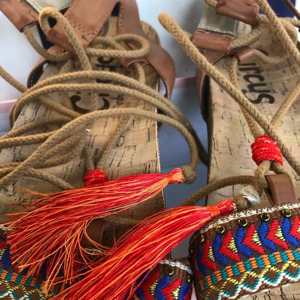 Circus by Sam Edelman Brown Leather-Look Lace-Up Sandals with Multicolor Trim